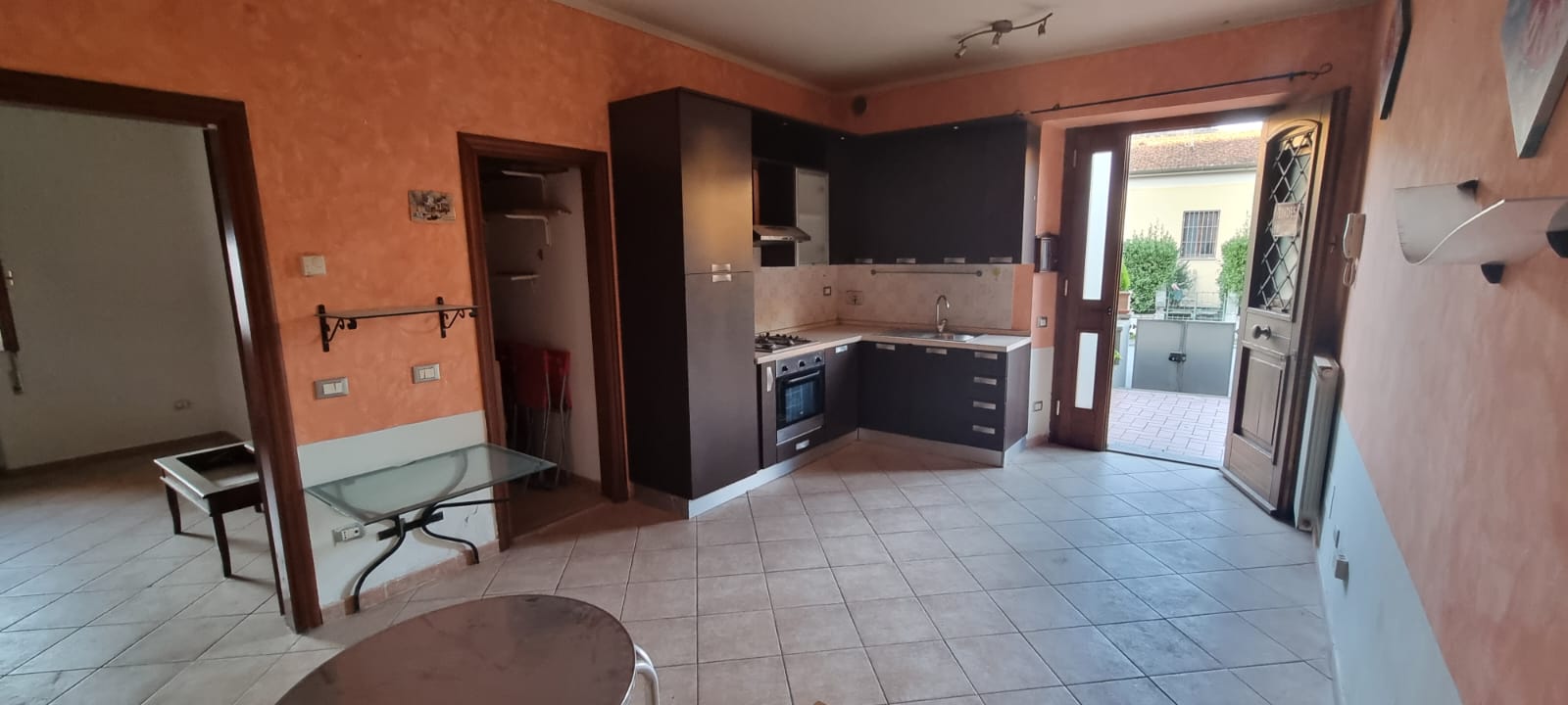 APPARTAMENTO INDIPENDENTE AL PIANO TERRA
